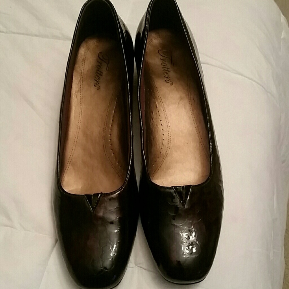 Women flats